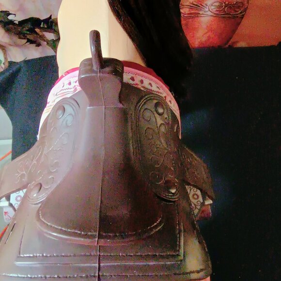 EUC: Our Generation Horse by Battat 20" Tall with Saddle and Poseable Legs - Picture 8 of 11